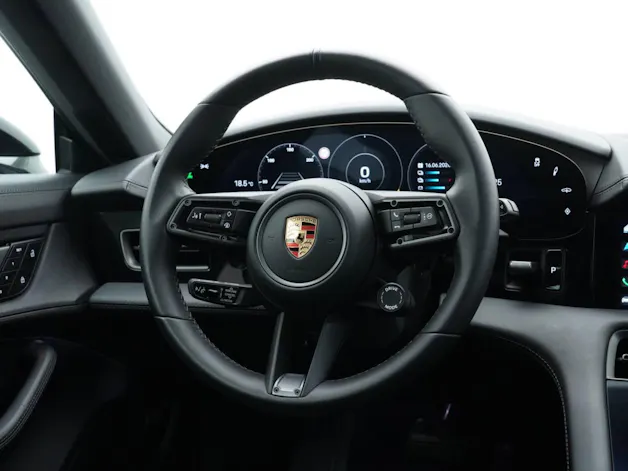 Porsche Taycan 4S Cross Turismo