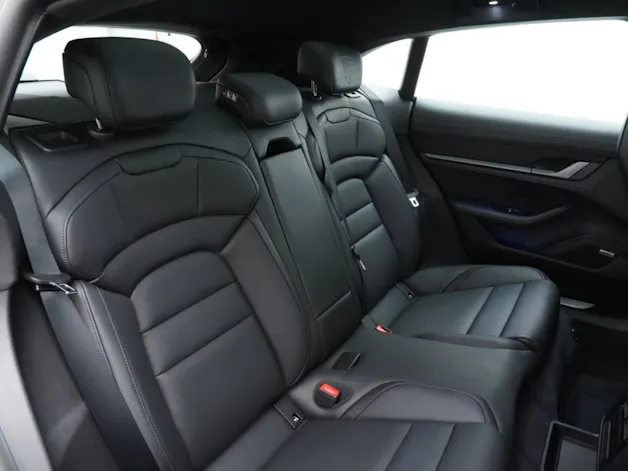 Porsche Taycan 4S Cross Turismo