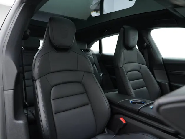 Porsche Taycan 4S Cross Turismo
