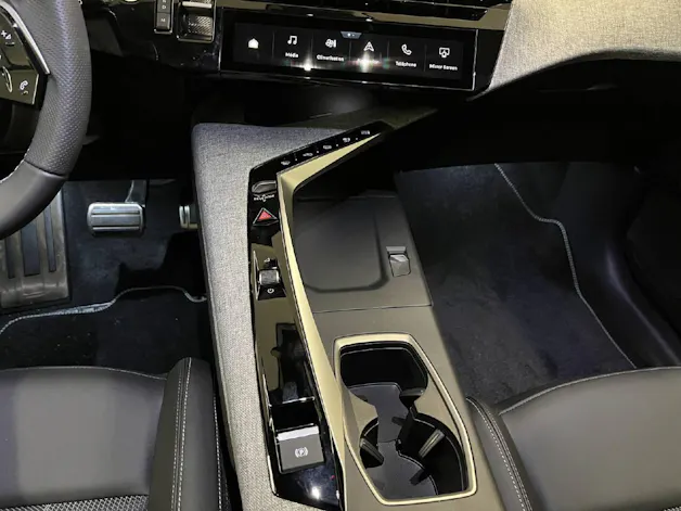 Peugeot 5008 1.2 Hybrid GT