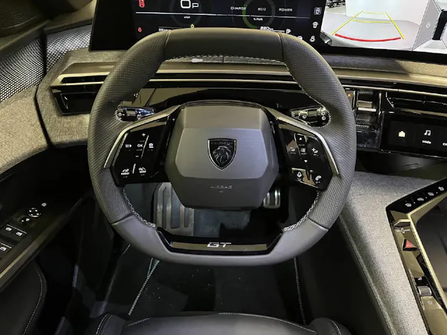 Peugeot 5008 1.2 Hybrid GT