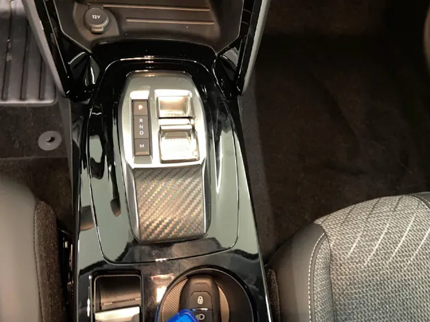 Peugeot 208 1.2 Hybrid Allure Premium