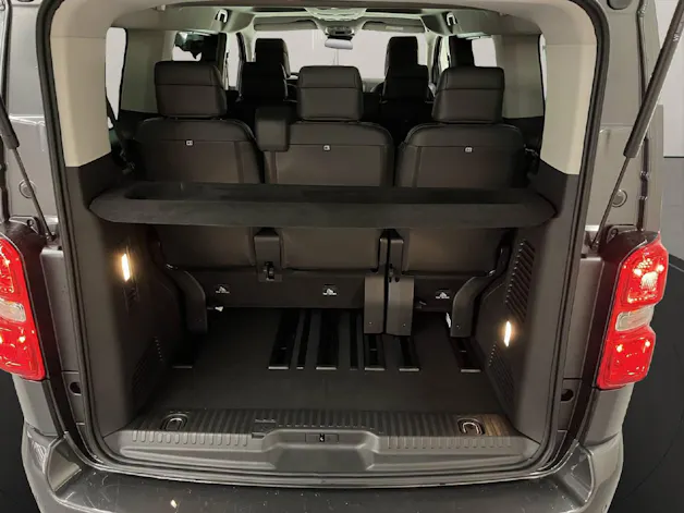 Peugeot Traveller Standard 2.2 BlueHDi 180 Business VIP S/S