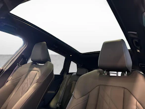 https://vehicle.imgix.net/4362253/574dda58-b2e6-4b27-b59b-5529671c8eea.jpg
