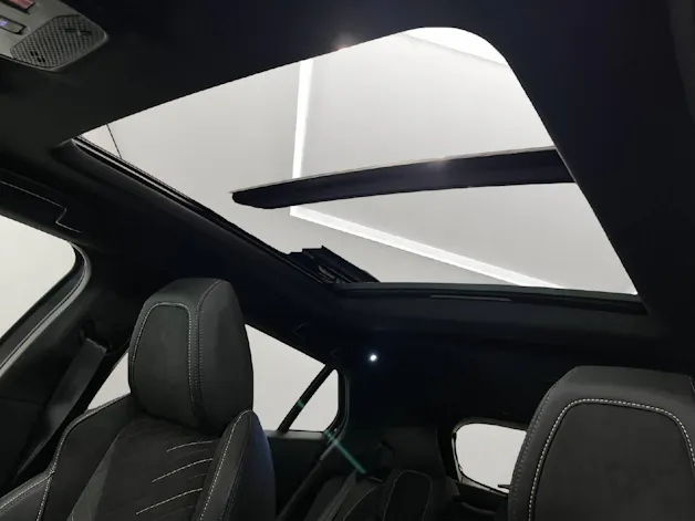 Peugeot 2008 1.2 Hybrid 145 GT
