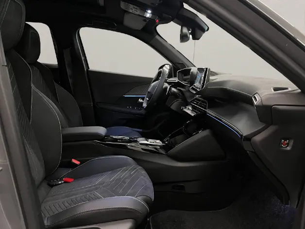 Peugeot 2008 1.2 Hybrid 145 GT