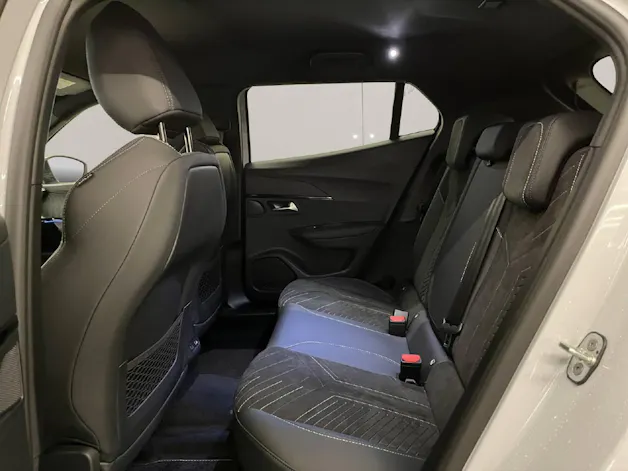 Peugeot 2008 1.2 Hybrid 145 GT