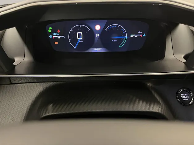 Peugeot 2008 1.2 Hybrid 145 GT