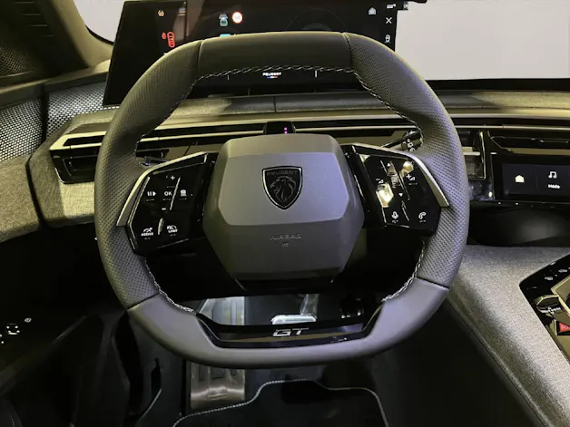 Peugeot 5008 1.6 PHEV 225 GT
