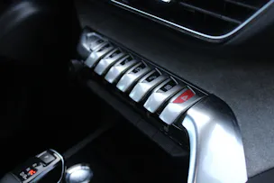 PEUGEOT 3008 1.6 Plug-in Hybrid4 GT Pack