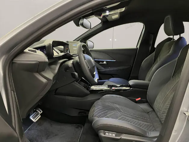 Peugeot 208 1.2 Hybrid 145 GT