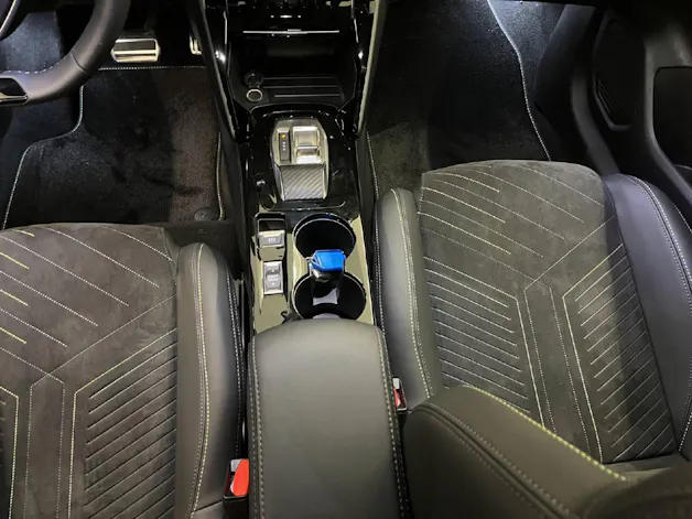 Peugeot 208 1.2 Hybrid 145 GT