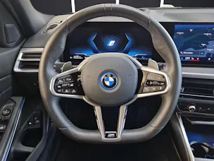 BMW 330e xDrive Touring