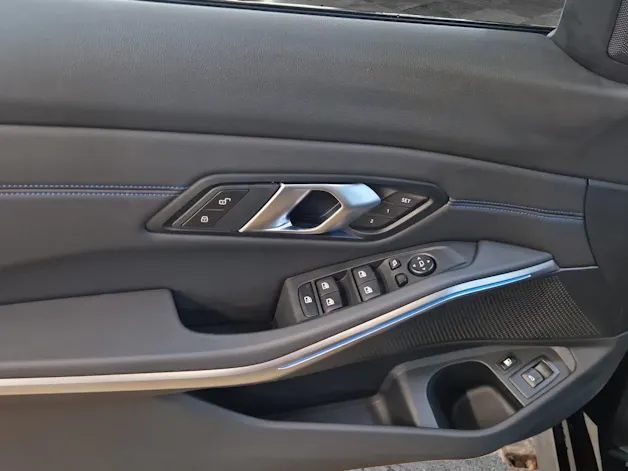 BMW 330e xDrive Touring