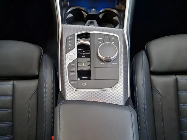 BMW 330e xDrive Touring