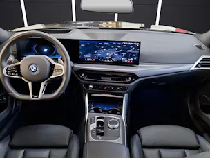 BMW 330e xDrive Touring