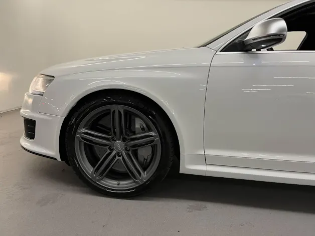 Audi RS6 Avant 5.0 V10 TFSI quattro T-Tronic