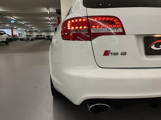 Audi RS6 Avant 5.0 V10 TFSI quattro T-Tronic