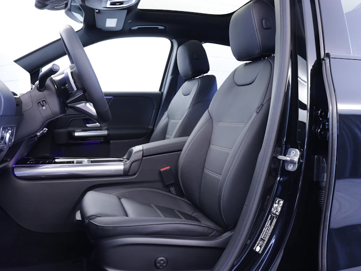 Fahrzeugbild MERCEDES-BENZ GLA 220