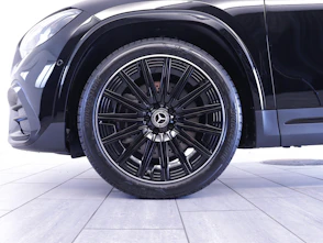 Fahrzeugbild MERCEDES-BENZ GLA 220 d Swiss Star AMG Line 4matic