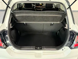 Suzuki Swift 1.2 Sakura Hybrid