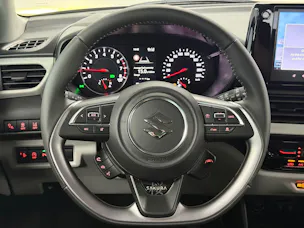 Suzuki Swift 1.2 Sakura Hybrid