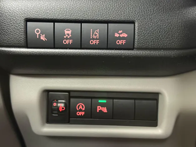 Suzuki Swift 1.2 Sakura Hybrid
