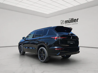 MITSUBISHI OUTLANDER 4