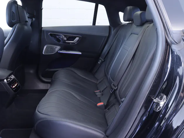 MERCEDES-BENZ EQE 350+ Electric Art Line