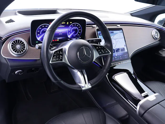 MERCEDES-BENZ EQE 350+ Electric Art Line