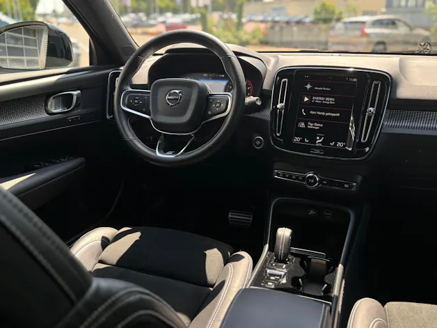 Volvo XC40 2.0 T5 R-Design AWD