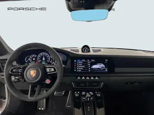 Porsche 911 Carrera 4 GTS