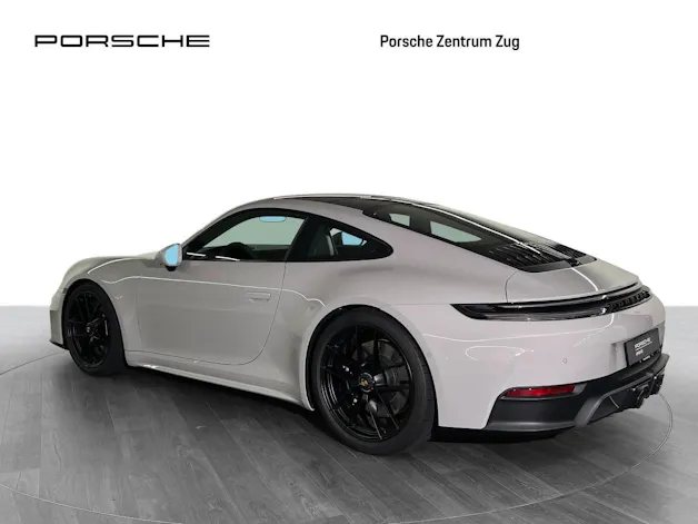 PORSCHE 911 Carrera 4 GTS