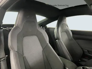 Porsche 911 Carrera 4 GTS