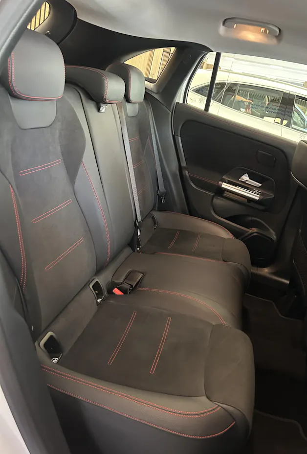Mercedes-Benz GLA 200 AMG Line