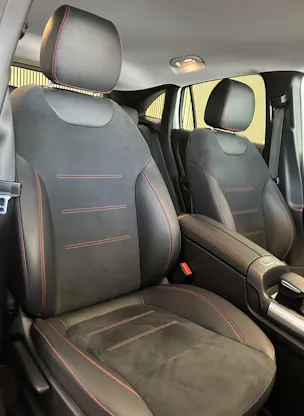 Mercedes-Benz GLA 200 AMG Line