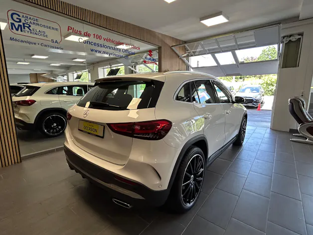 Mercedes-Benz GLA 200 AMG Line