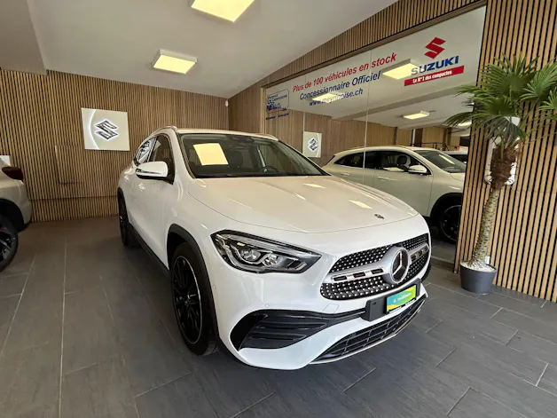 Mercedes-Benz GLA 200 AMG Line