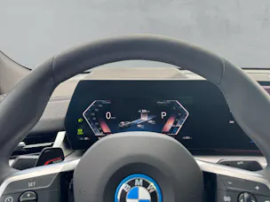 BMW iX2 30 M Sport xDrive U10 (CH) AHK