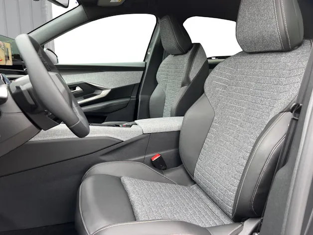 Peugeot 3008 e-Allure Premium AWD