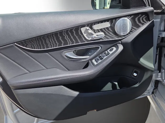 Mercedes-Benz C 200 AMG Line 4Matic 9G-Tronic
