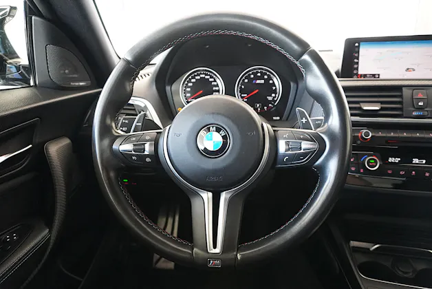 BMW M2 Competition Drivelogic