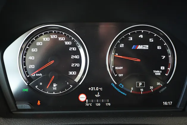 BMW M2 Competition Drivelogic