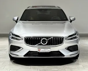 Volvo VOLVO V60 T8 eAWD Twin Engine R-Design Geartronic l CH l 1.Hand l