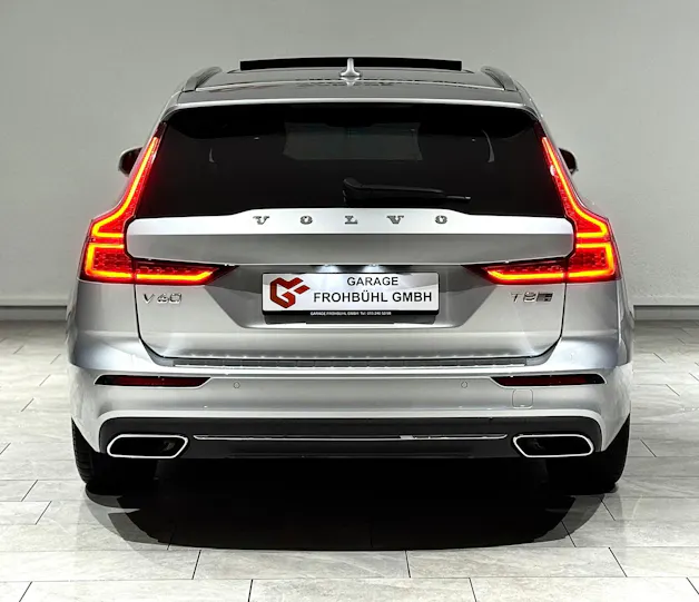 Volvo VOLVO V60 T8 eAWD Twin Engine R-Design Geartronic l CH l 1.Hand l