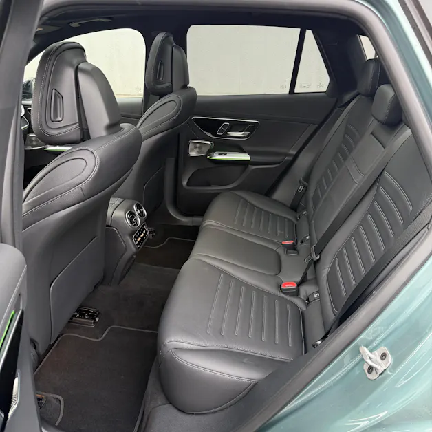 Mercedes-Benz GLC 300 AMG LINE 4Matic 9G-Tronic *CH-FAHRZEUG - 4 JAHRE GARANTIE - PANORAMA-DACH*
