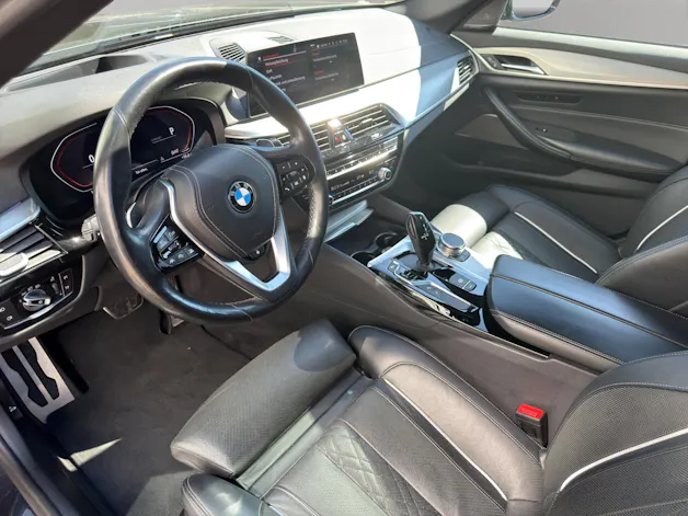 BMW 540i xDrive Touring Steptronic