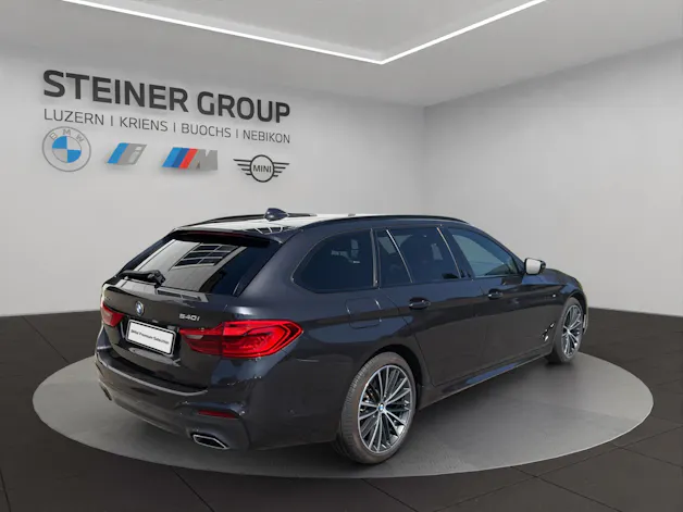 BMW 540i xDrive Touring Steptronic