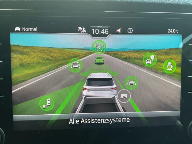 Škoda Karoq Sportline 4x4 *** PANORAMADACH & ANHÄNGERKUPPLUNG ***