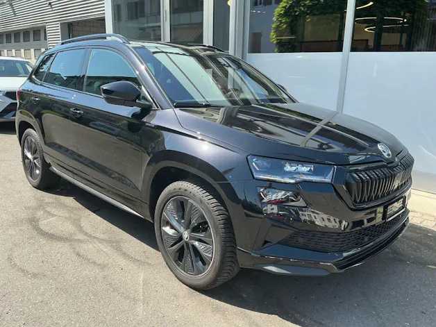 Škoda Karoq Sportline 4x4 *** PANORAMADACH & ANHÄNGERKUPPLUNG ***